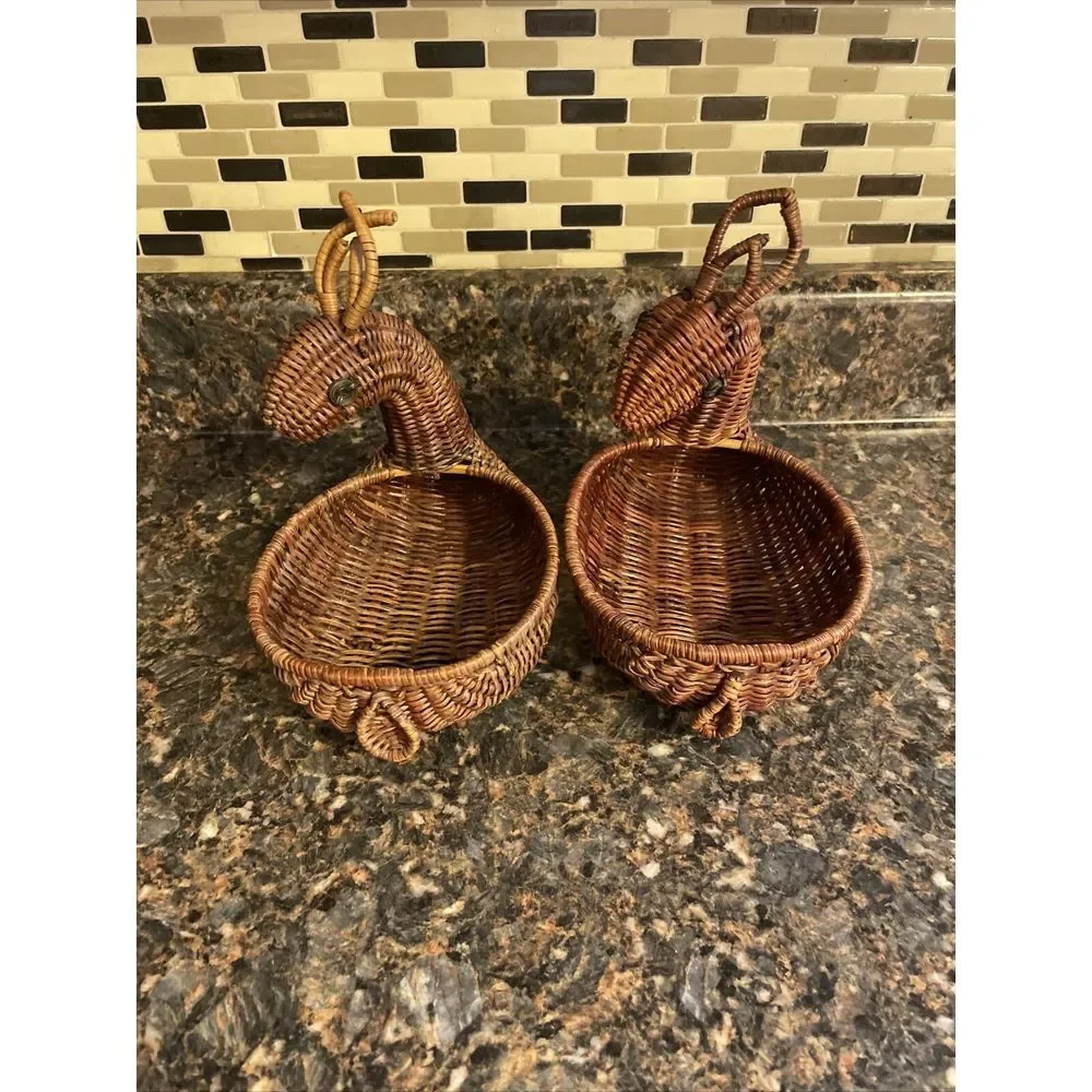 Vintage Nesting Deer Baskets(2) Brown Wicker Reindeer Rattan Planter Weave Woven